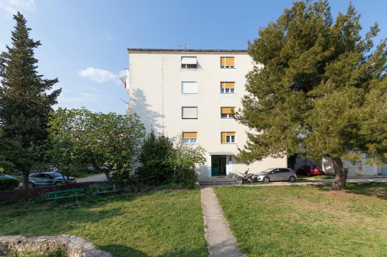 Castropola Apartment Εξωτερικό φωτογραφία