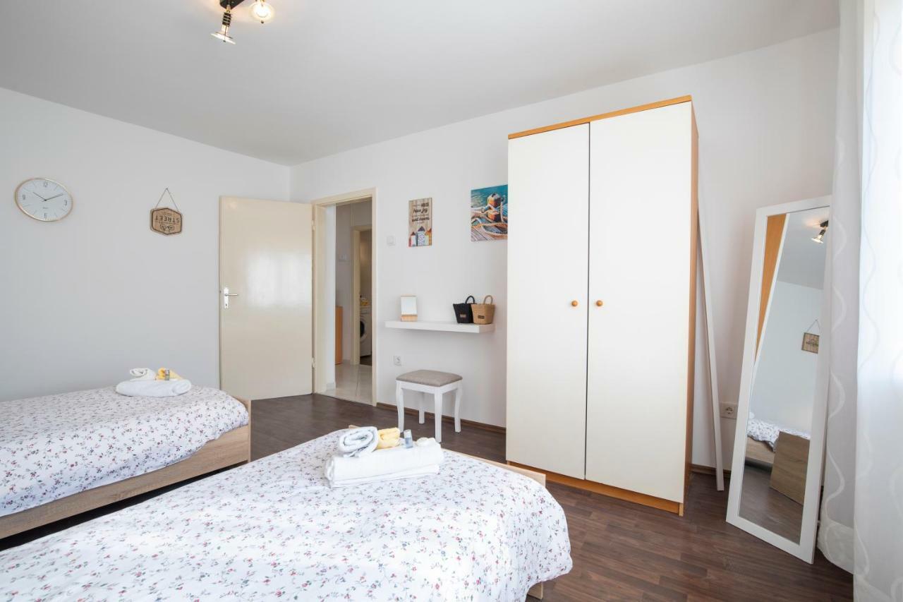 Castropola Apartment Εξωτερικό φωτογραφία